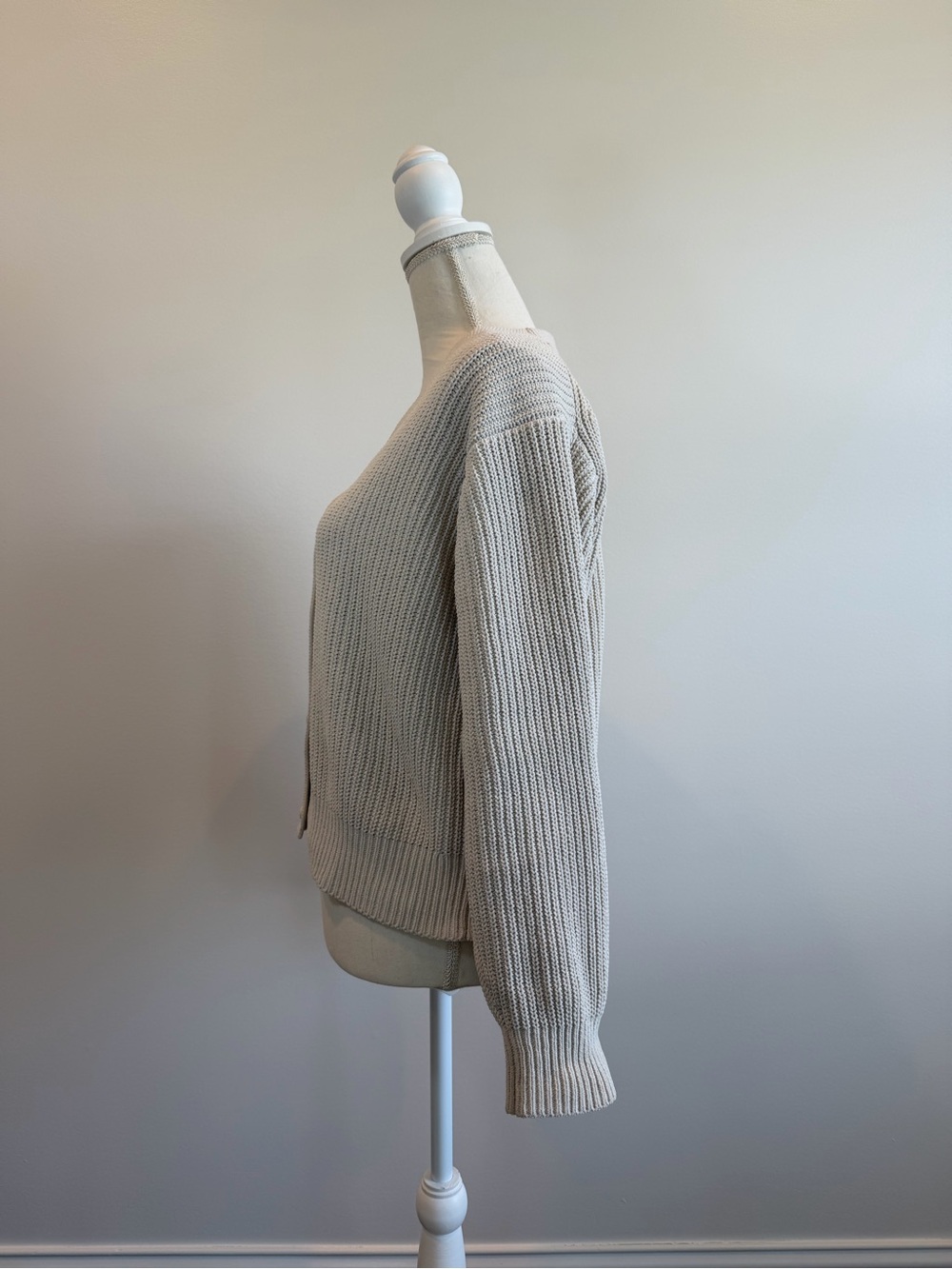 Uniqlo Light Cream Ribbed V-Neck Cardigan - Picture 4 of 7